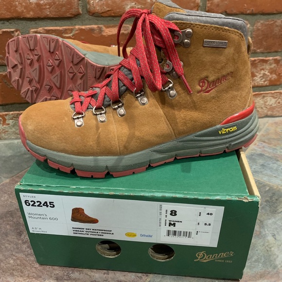 Danner Shoes - Women's Mountain 600 4.5" Hiking Boot